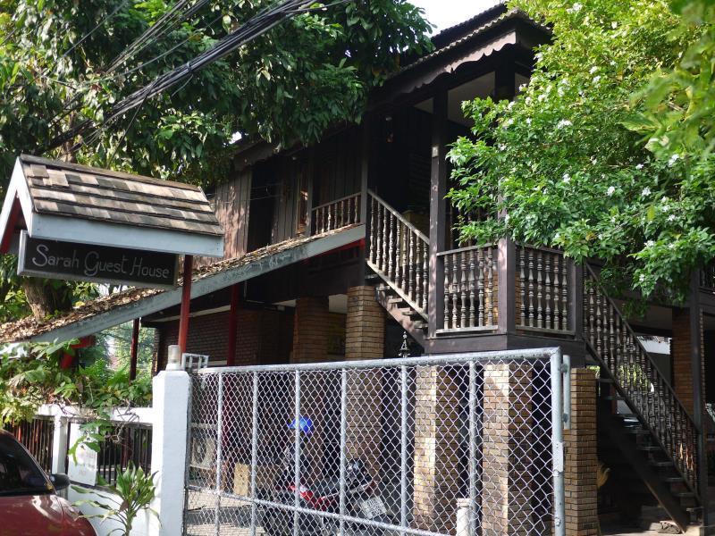 Sarah Guest House Chiang Mai Exteriör bild